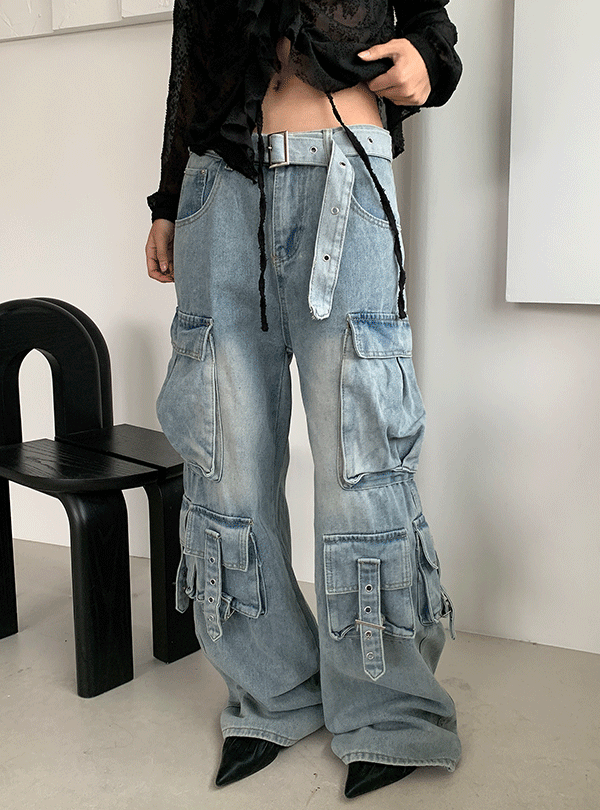Belt pocket cargo jeans